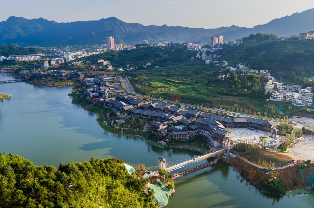 DU LỊCH TRUNG QUỐC 4N3Đ – QUÝ DƯƠNG – THANH NHAM CỔ TRẤN – VẠN MẪU ĐÀO HOA – THIÊN HỘ MIÊU TRẠI – BÌNH BA