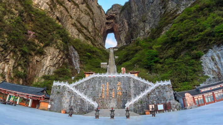 DU LỊCH TRUNG QUỐC 5N4D – TRƯƠNG GIA GIỚI – PHƯỢNG HOÀNG CỔ TRẤN