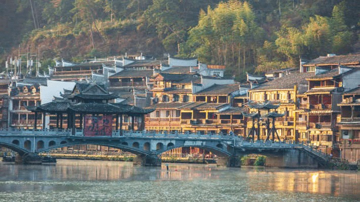 DU LỊCH TRUNG QUỐC 5N4D – TRƯƠNG GIA GIỚI – PHƯỢNG HOÀNG CỔ TRẤN