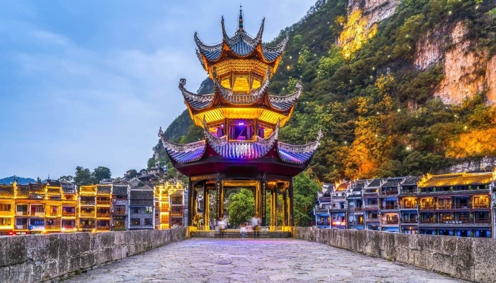 DU LỊCH TRUNG QUỐC 4N3Đ – QUÝ DƯƠNG – THANH NHAM CỔ TRẤN – TRẤN VIỄN CỔ THÀNH – TÂY GIANG THIÊN HỘ MIÊU TRẠI