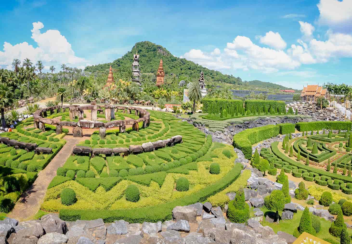 Du Lịch Thái Lan 5SAO 5N4Đ Bangkok – Pattaya | Đảo Coral – Công viên khủng long NoongNooch – Chùa Wat Arun – Wat Saman + Tặng Massage + Show Alcaza + BBQ Hải Sản